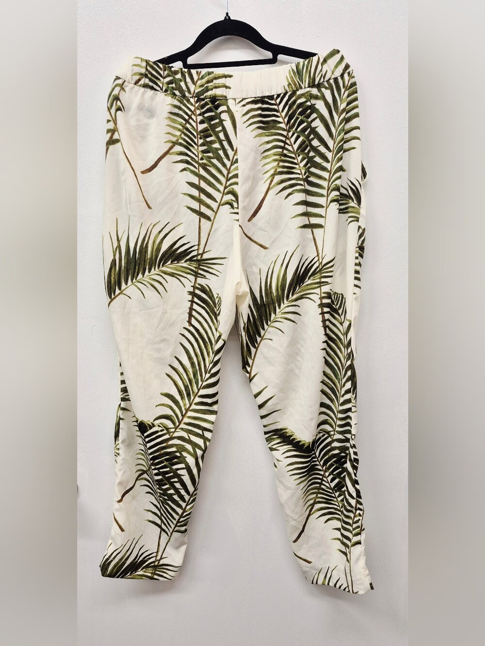 🌼5/$20 H&M Palm Leaf Print Pull-On Pants White & Green Medium - Picture 3 of 5